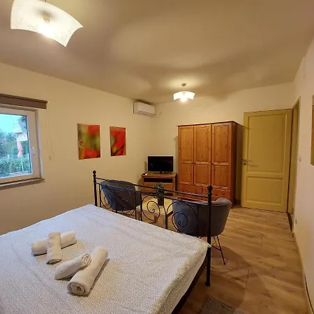 Mediterran - Jacuzzi & Pool Holiday home *