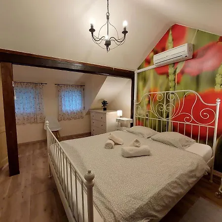 Mediterran - Jacuzzi & Pool Holiday home