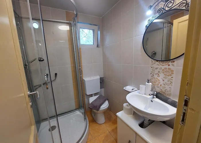 Vakantiehuis Mediterran - Jacuzzi & Pool