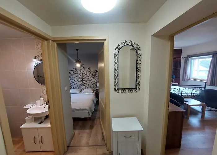 Mediterran - Jacuzzi & Pool